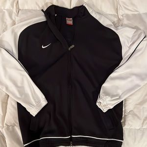 Nike Men’s Medium Basketball Shooting Jacket Black/White
